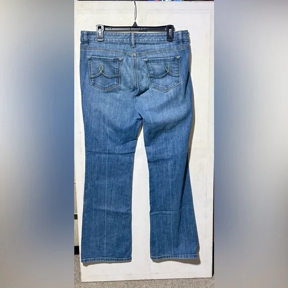 LOFT Women's Classic Blue Original Boot Leg Jeans Size-10P - Picture 4 of 6